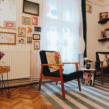 Flat In Historic Villa With Your Own Private Garden, Near City Park Будапеща Екстериор снимка