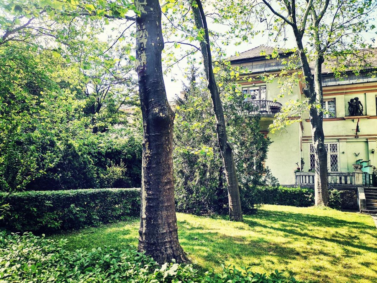 Flat In Historic Villa With Your Own Private Garden, Near City Park Будапеща Екстериор снимка